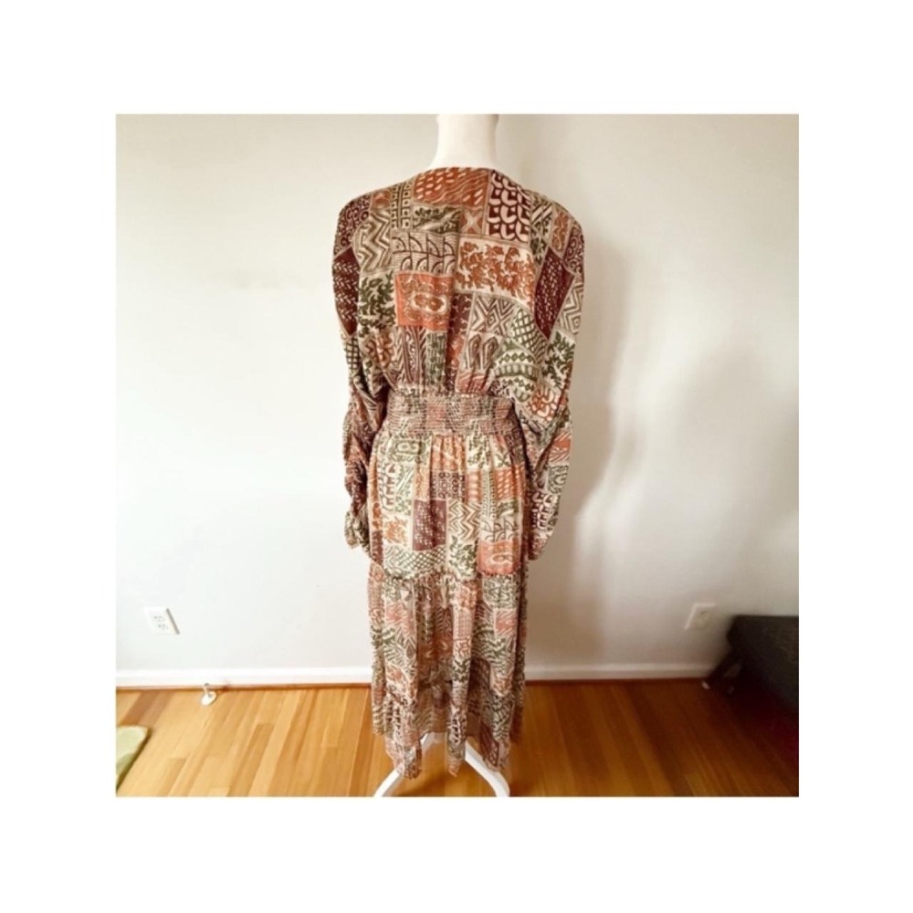 Julie Brown Maxi Dress Womens M Geometric Boho Smocked Metallic Plunge Festival - Picture 5 of 7